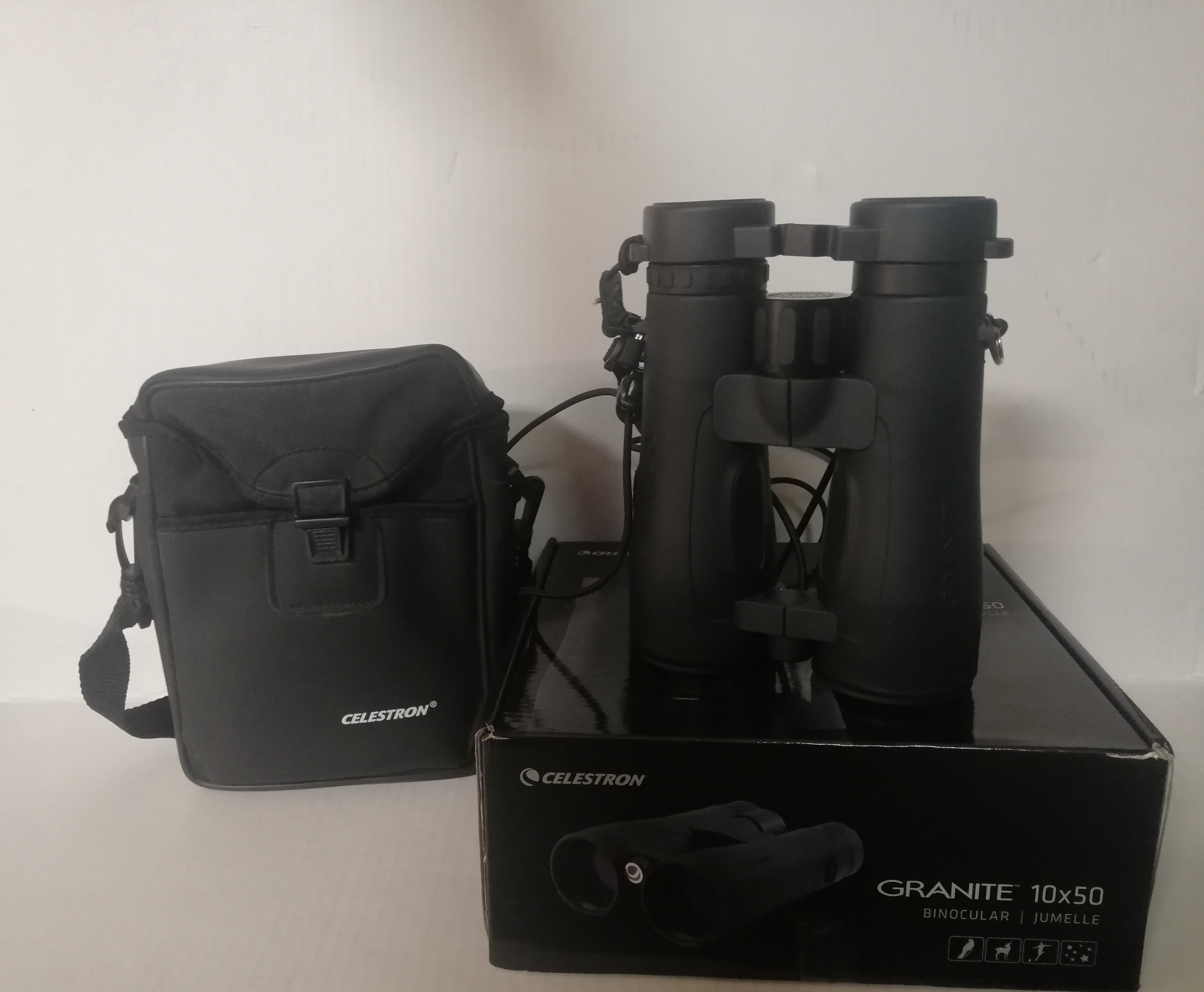 Celestron store granite binoculars