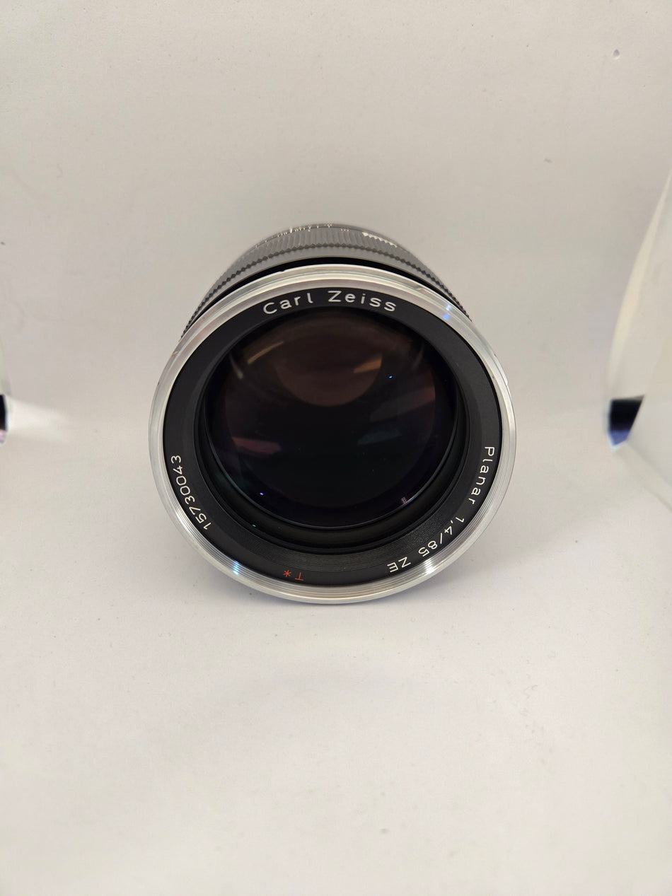 ZEISS Planar T* 85mm f/1.4 ZE Lens for Canon EF (Pre-owned)
