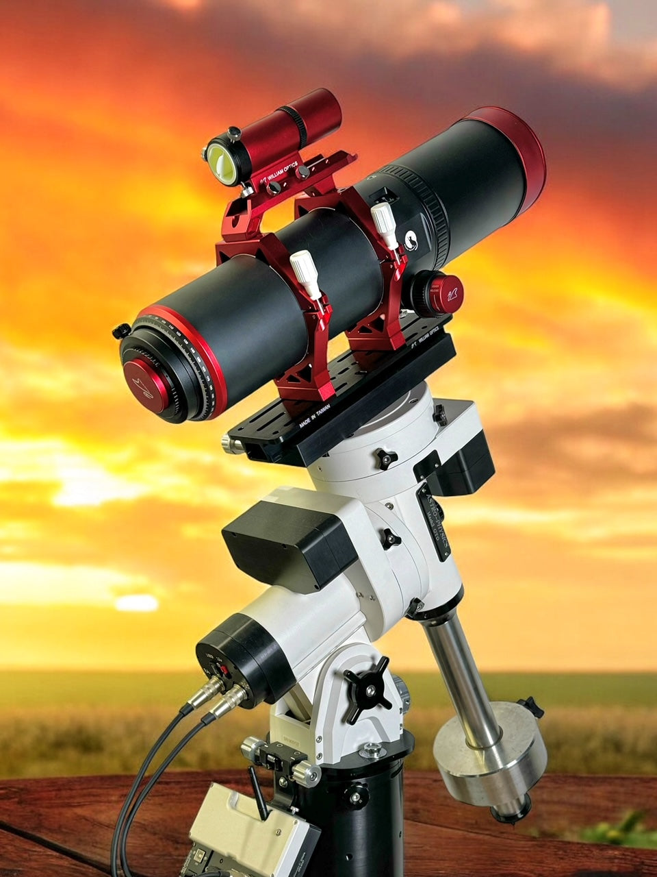 William Optics RedCat 91 f/4.9 WIFD Petzval Refractor - T-C-91